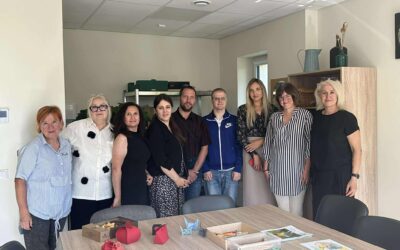 Gerosios patirties perėmimas ir dalijimasis tarp kitų socialinių įstaigų